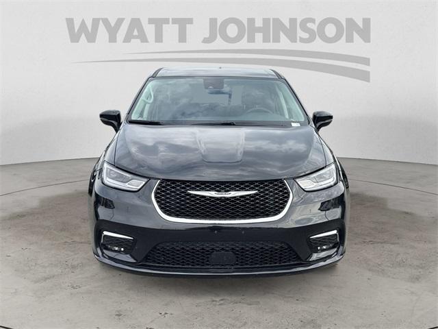 used 2024 Chrysler Pacifica Hybrid car, priced at $28,242
