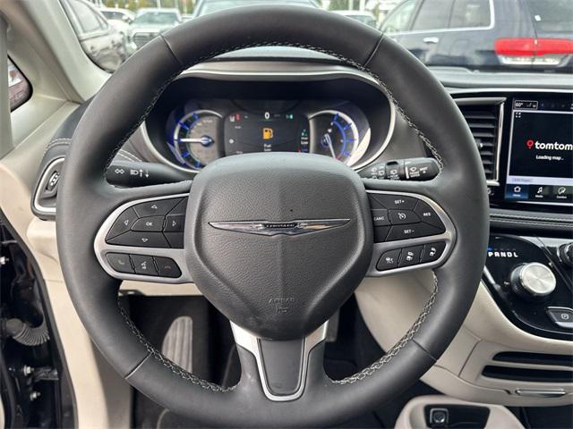 used 2024 Chrysler Pacifica Hybrid car, priced at $28,242