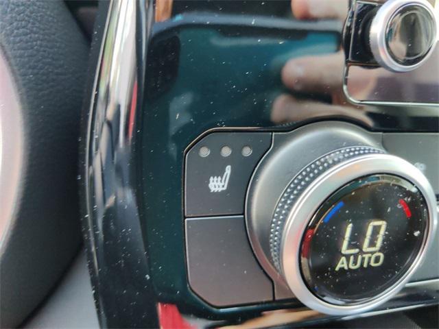 used 2023 Toyota Highlander car, priced at $39,897