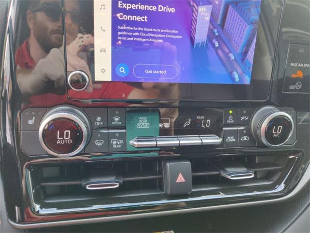 used 2023 Toyota Highlander car, priced at $39,897