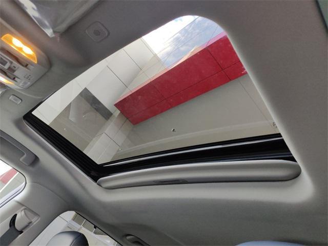 used 2023 Toyota Highlander car, priced at $39,897