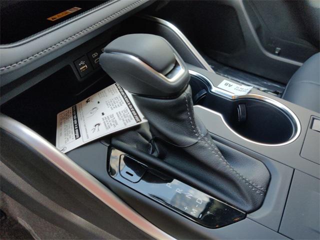 used 2023 Toyota Highlander car, priced at $39,897