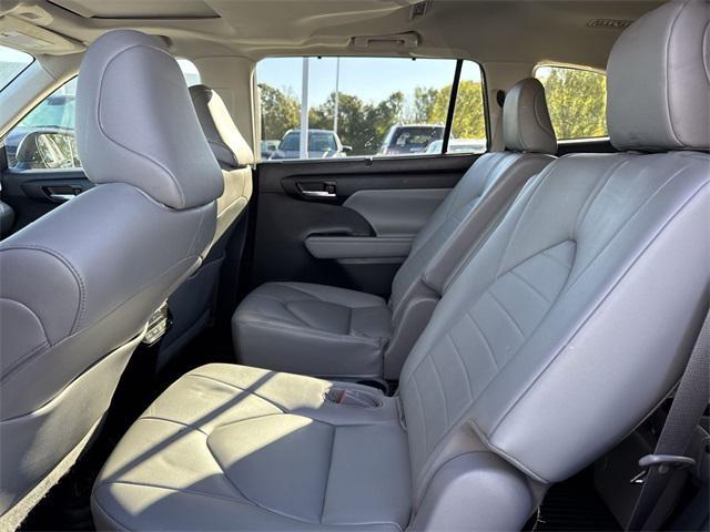 used 2023 Toyota Highlander car, priced at $34,722