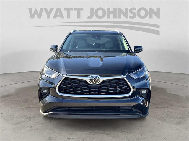 used 2023 Toyota Highlander car, priced at $34,722