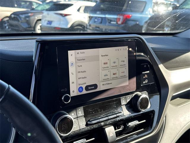 used 2023 Toyota Highlander car, priced at $34,722