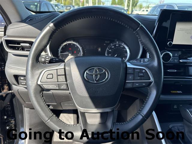 used 2024 Toyota Highlander car, priced at $36,194