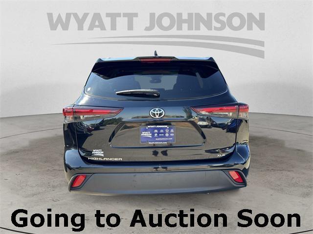 used 2024 Toyota Highlander car, priced at $36,194