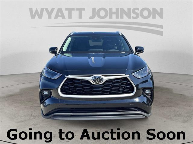 used 2024 Toyota Highlander car, priced at $36,194
