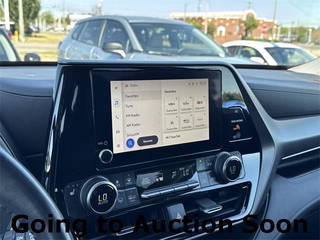 used 2024 Toyota Highlander car, priced at $36,194