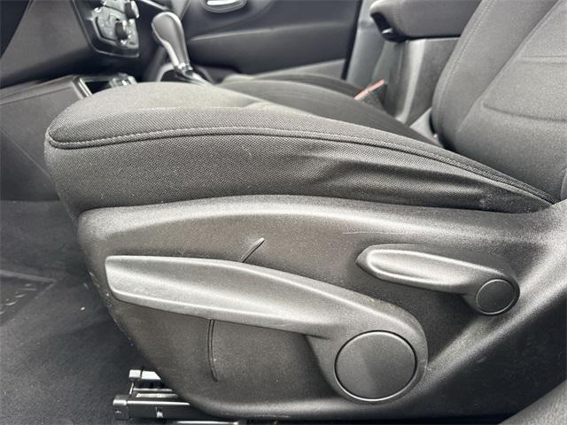 used 2021 Jeep Renegade car, priced at $18,226