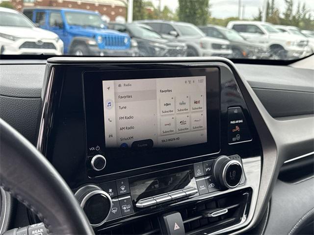 used 2023 Toyota Highlander car, priced at $33,771