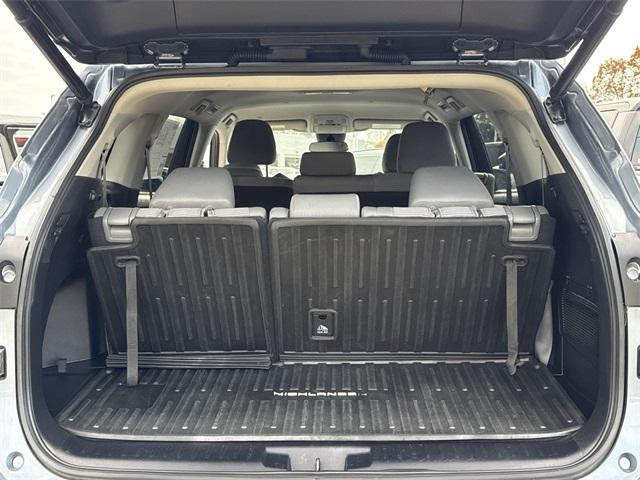 used 2022 Toyota Highlander car, priced at $28,990