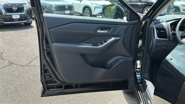 new 2025 Nissan Rogue car, priced at $40,030