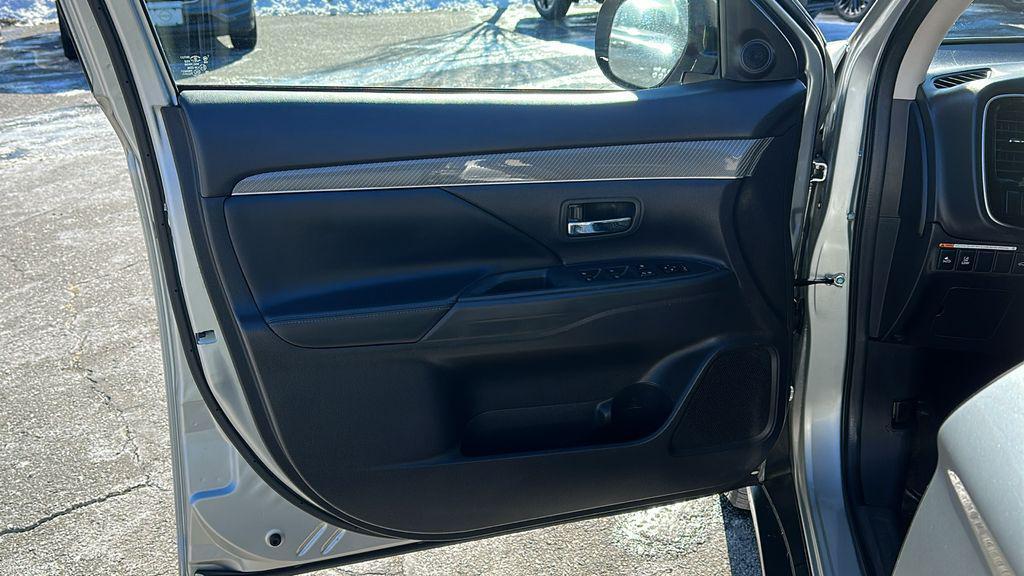 used 2020 Mitsubishi Outlander car, priced at $13,996
