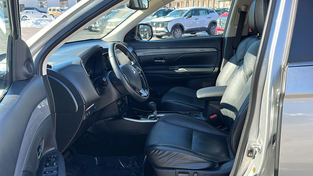 used 2020 Mitsubishi Outlander car, priced at $13,996