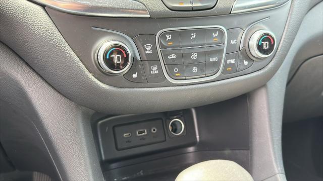 used 2022 Chevrolet Equinox car, priced at $23,428
