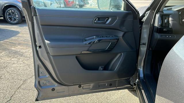 new 2025 Nissan Pathfinder car, priced at $46,410