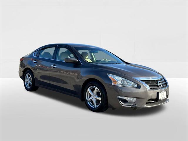 used 2014 Nissan Altima car, priced at $9,888