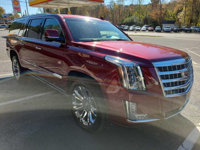 used 2017 Cadillac Escalade ESV car, priced at $28,977