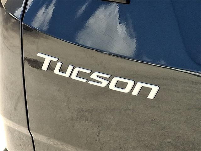 new 2025 Hyundai TUCSON Hybrid car, priced at $40,735