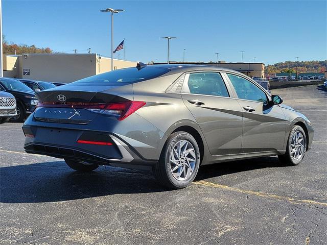 new 2025 Hyundai Elantra car, priced at $24,095