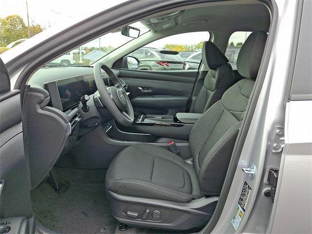 new 2026 Hyundai TUCSON Hybrid car, priced at $33,080