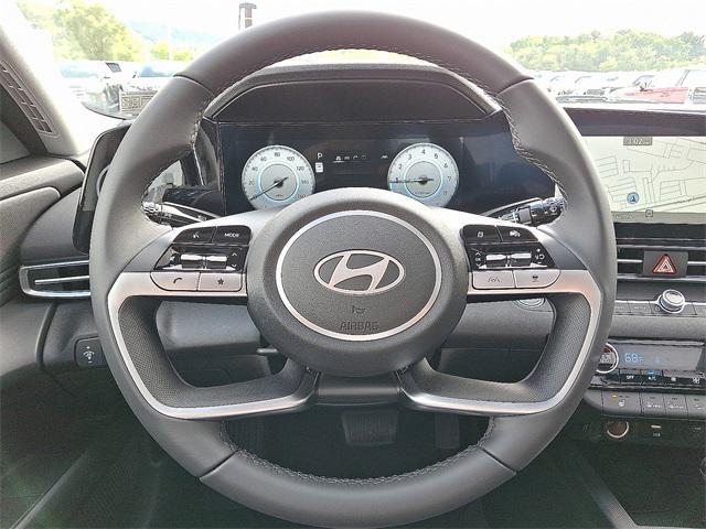 new 2025 Hyundai Elantra car, priced at $26,070