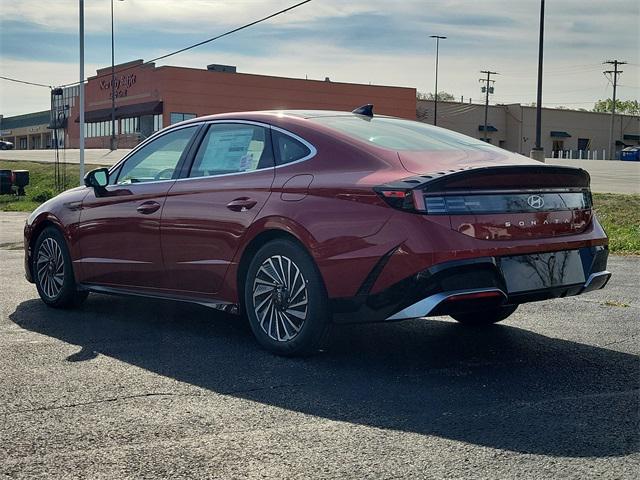 new 2025 Hyundai Sonata Hybrid car, priced at $38,935