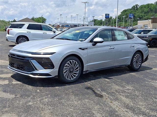 new 2025 Hyundai Sonata Hybrid car, priced at $37,320