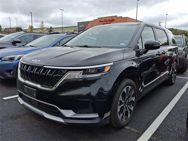 used 2024 Kia Carnival car, priced at $34,555