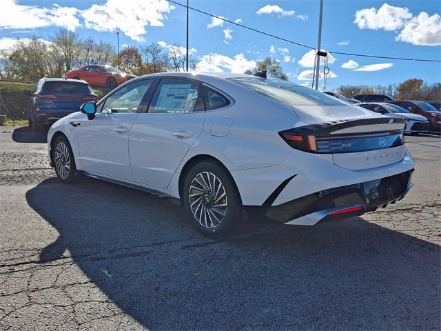 new 2025 Hyundai Sonata Hybrid car, priced at $32,465