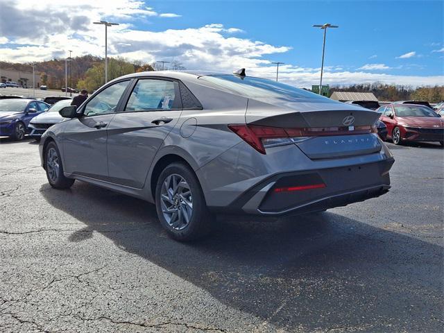 new 2025 Hyundai Elantra HEV car, priced at $26,290