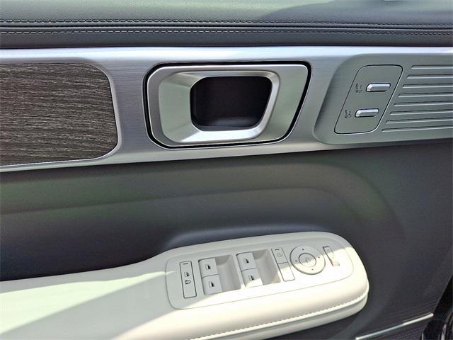 used 2024 Hyundai Santa Fe car, priced at $37,998