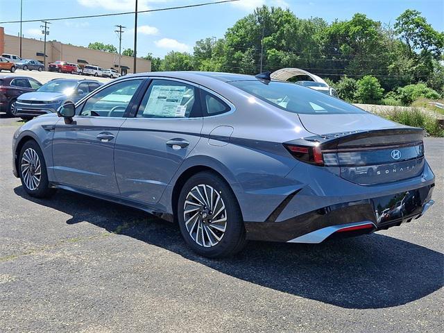 new 2025 Hyundai Sonata Hybrid car, priced at $37,320
