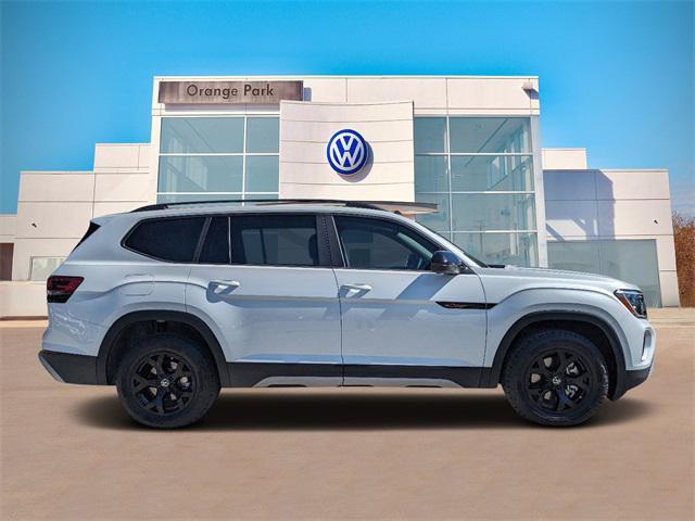 new 2024 Volkswagen Atlas car, priced at $49,141