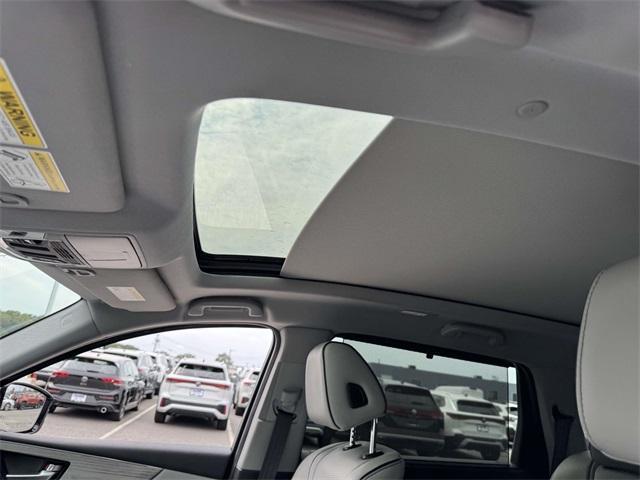 used 2022 Acura MDX car, priced at $40,791
