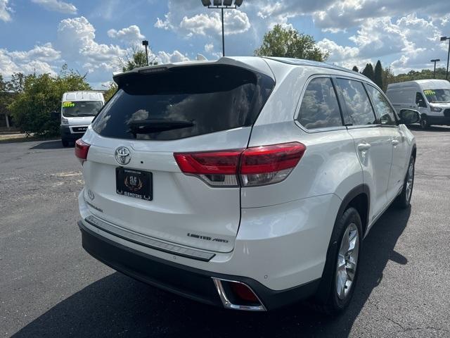 used 2018 Toyota Highlander car, priced at $23,700