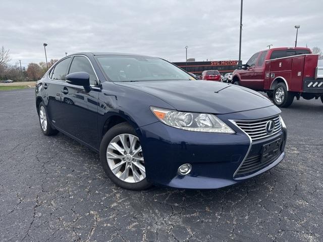 used 2014 Lexus ES 300h car, priced at $14,000