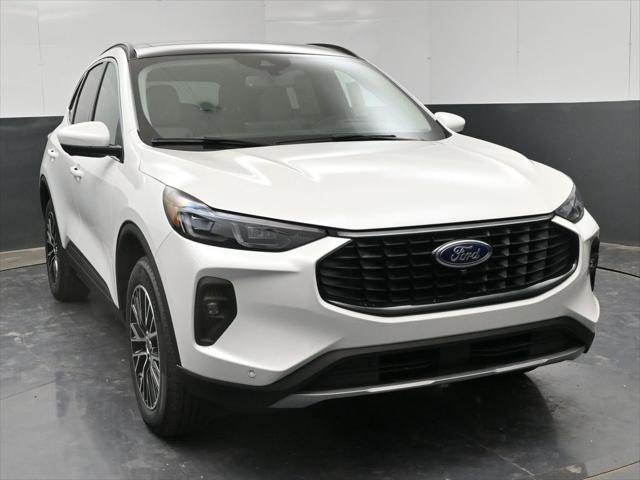new 2025 Ford Escape PHEV car, priced at $43,082
