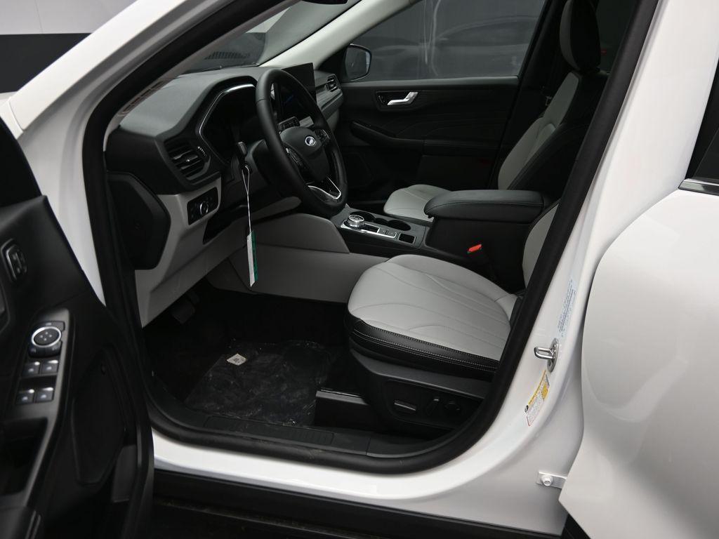 new 2025 Ford Escape PHEV car, priced at $46,510