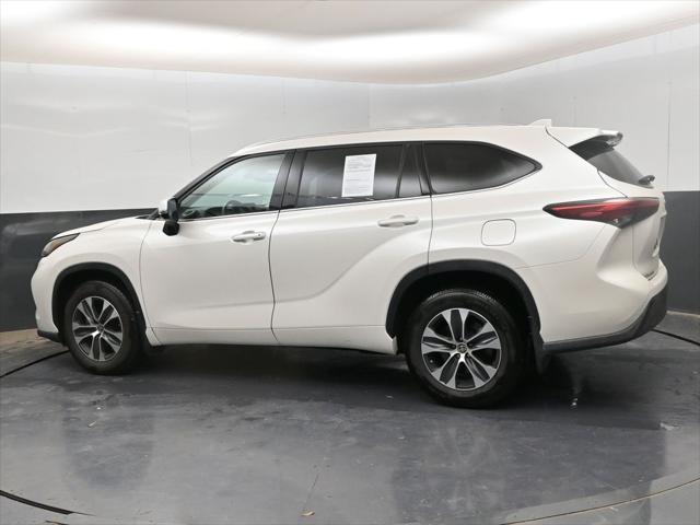 used 2020 Toyota Highlander car, priced at $35,280