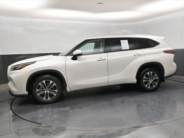 used 2020 Toyota Highlander car, priced at $35,280