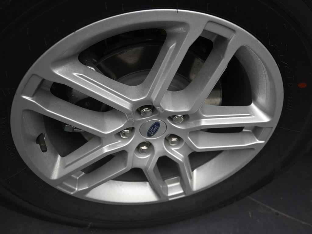 new 2025 Ford Explorer car, priced at $40,591