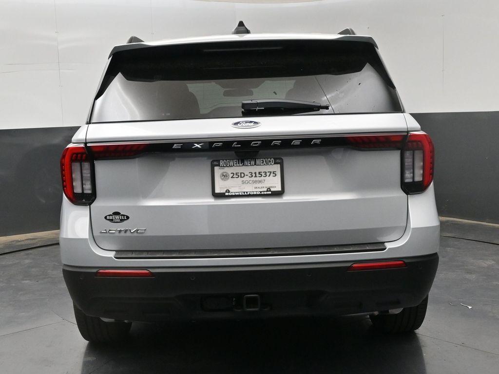 new 2025 Ford Explorer car, priced at $40,591