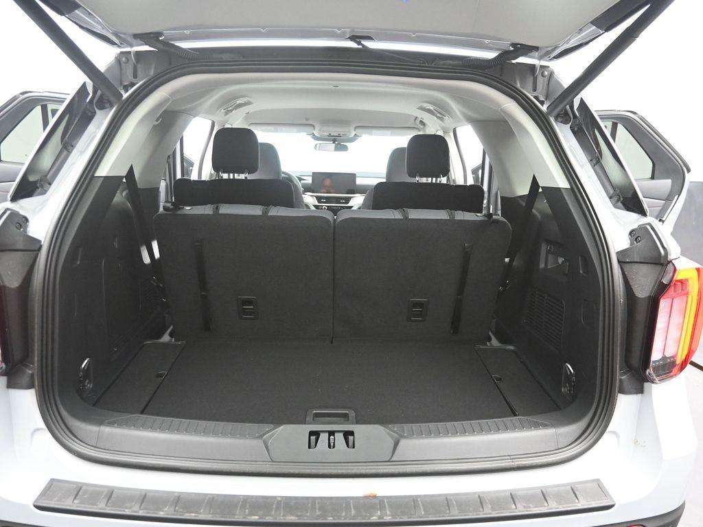 new 2025 Ford Explorer car, priced at $40,591