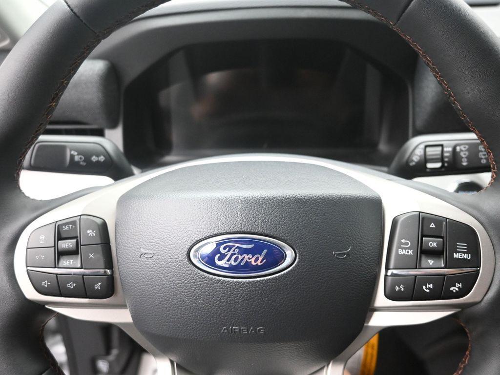 new 2025 Ford Explorer car, priced at $40,591