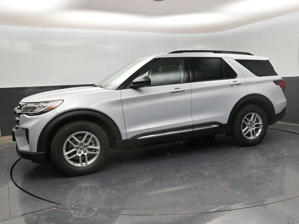 new 2025 Ford Explorer car, priced at $40,591