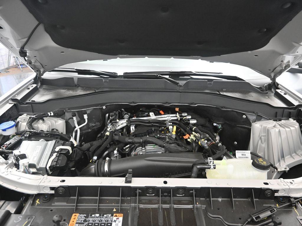 new 2025 Ford Explorer car, priced at $40,591