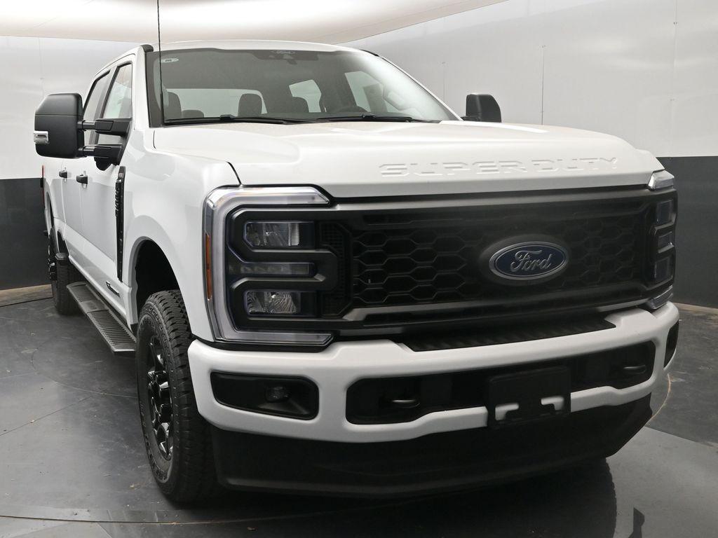 new 2025 Ford F-250 car, priced at $72,160