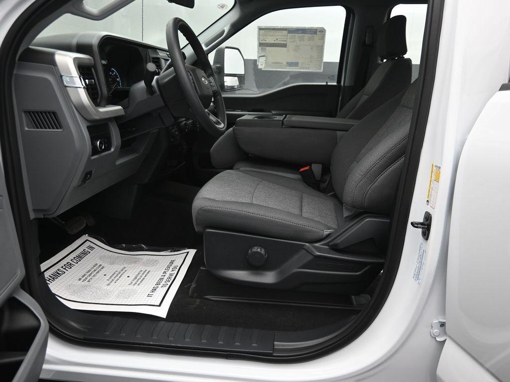 new 2025 Ford F-250 car, priced at $72,160